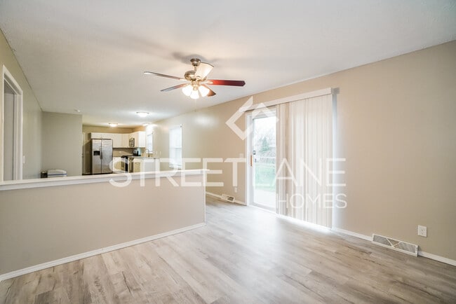 Building Photo - Charming 3 Bedroom in Whitehall!
