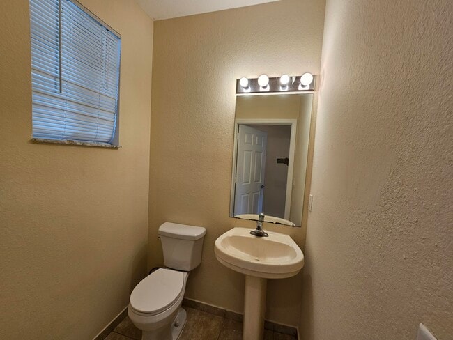 Building Photo - 2022 Marsh Harbor Dr