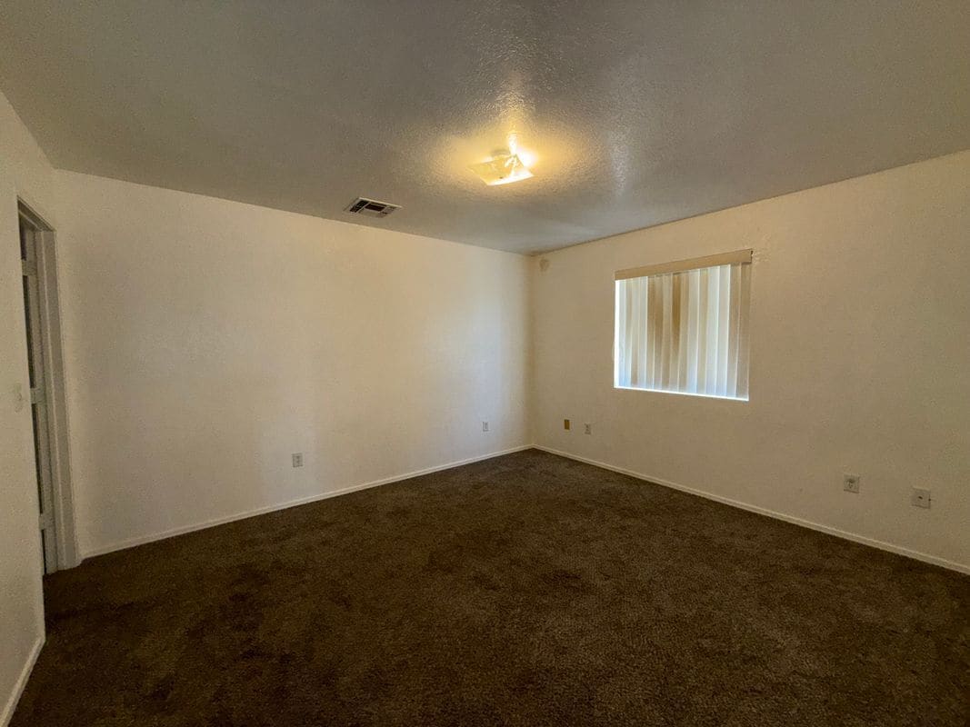 Building Photo - 807 Gemstone Ave