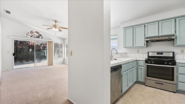 Building Photo - 6540 Shasta Creek Way