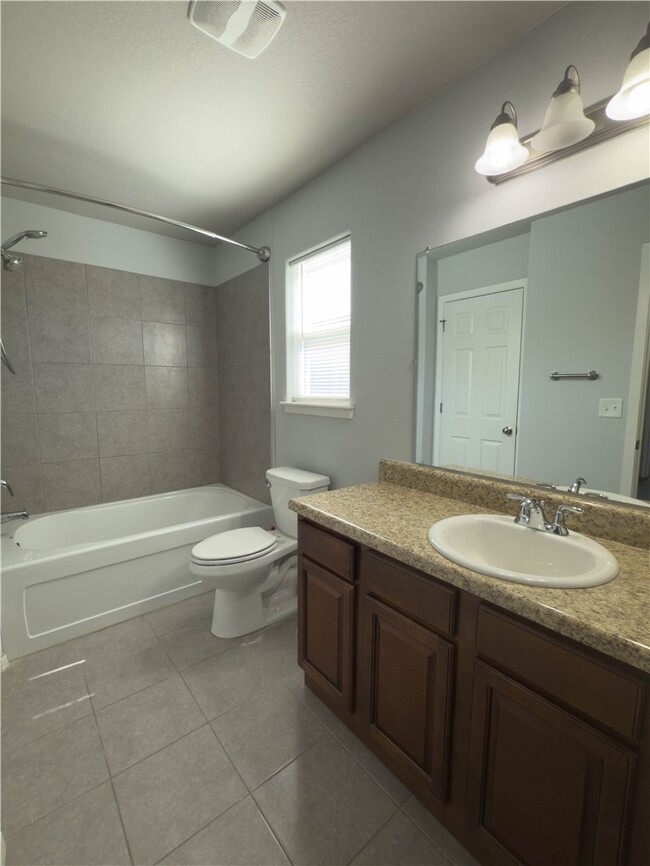 Building Photo - 741 Morningside Dr