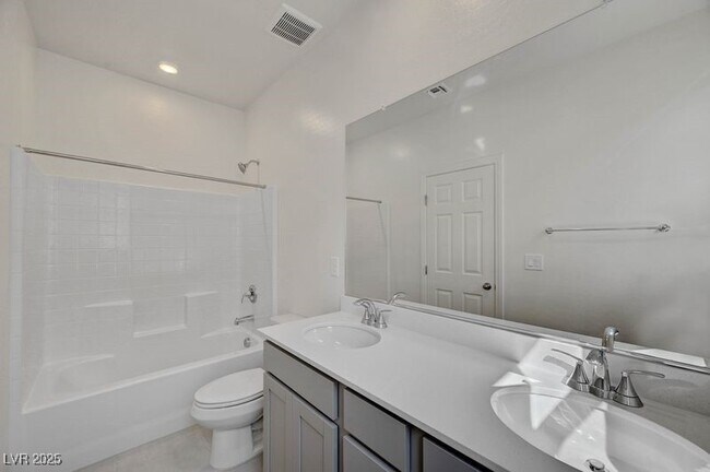Building Photo - 1550 Rock Kestrel St