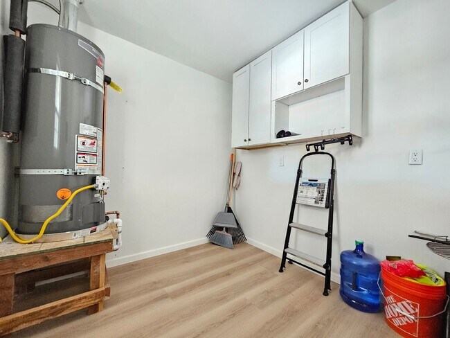 Building Photo - Remodeled Home for Rent – Fresh, Modern, a...