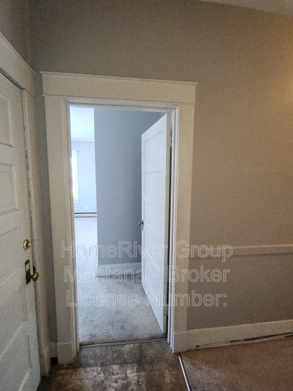 Building Photo - 534 S 3rd St W