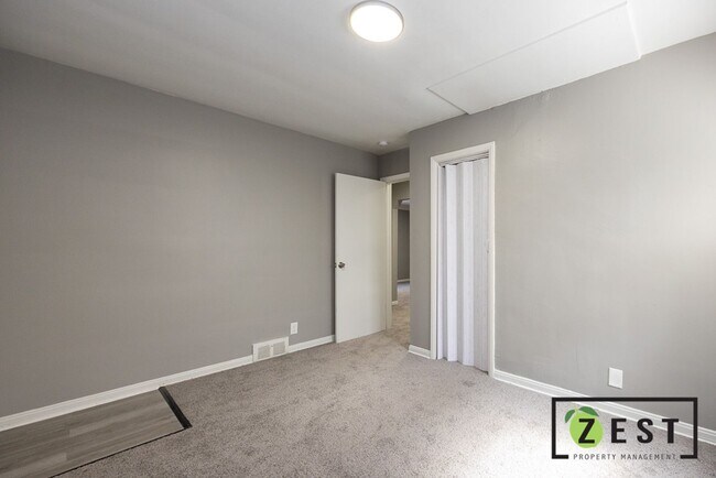 Building Photo - 5235 Chatsworth St