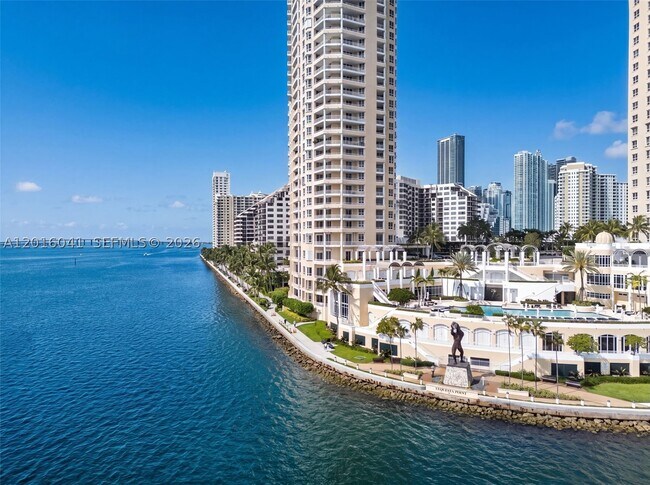Building Photo - 808 Brickell Key Dr