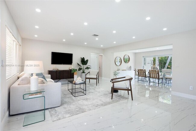 Building Photo - 1510 Coolidge St