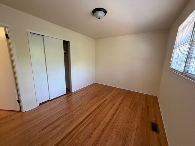 Building Photo - 1312 Ridge Rd