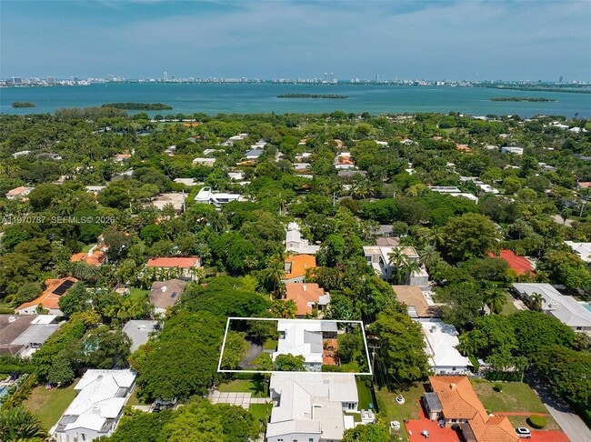 Building Photo - 430 NE 52nd Terrace