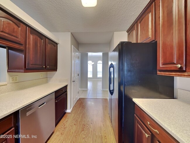 Building Photo - 4399 Princess Labeth Ct W