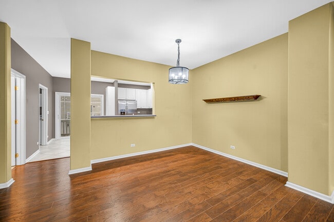 Building Photo - 3473 Ravinia Cir