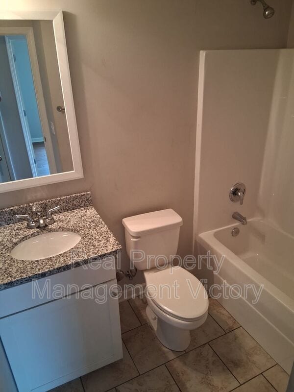 Building Photo - 3017 3rd Pl E