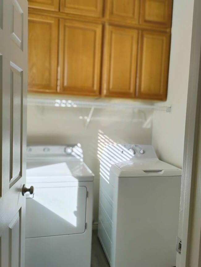 Building Photo - 2572 S 500 W