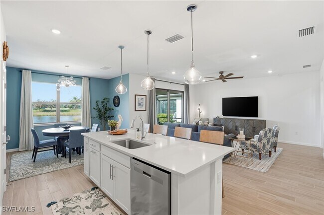 Building Photo - 1657 Serena Ave