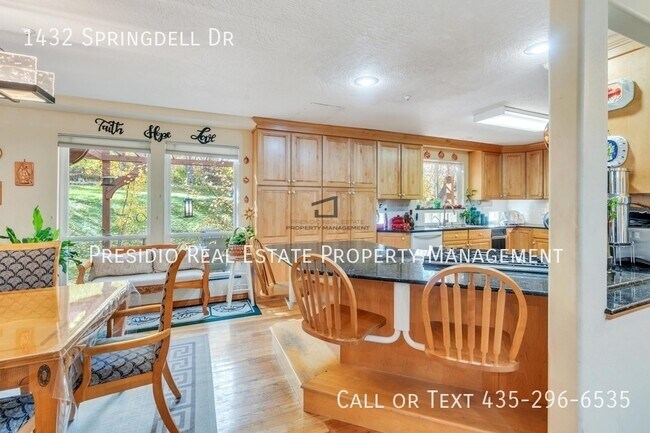 Building Photo - 1432 Spring Dell Dr