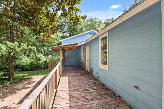 Building Photo - 21146 New Candy Dr