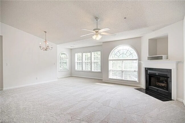 Building Photo - WFU/ Deacon Ridge Condominium Community-