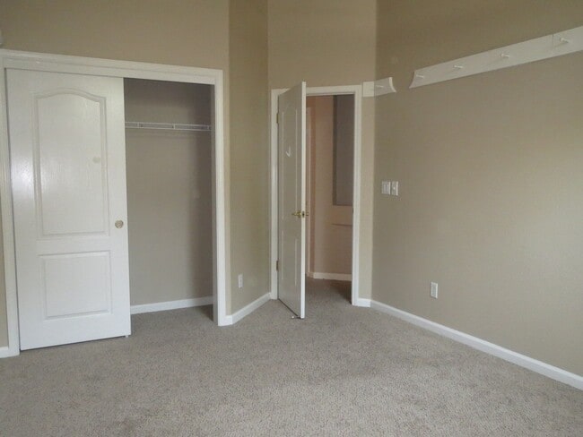 Building Photo - Semi-custom home at Buchanan Estates.