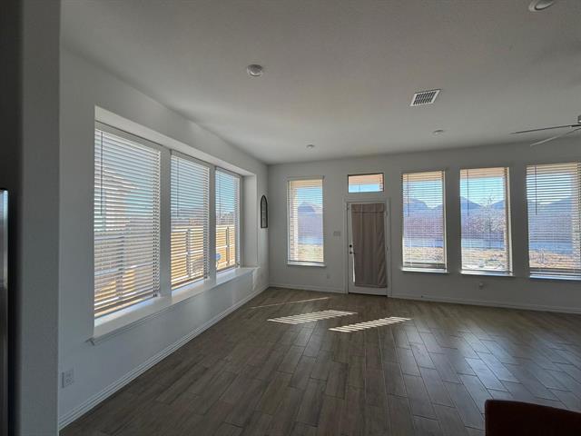 Building Photo - 2521 Birchcrest Dr