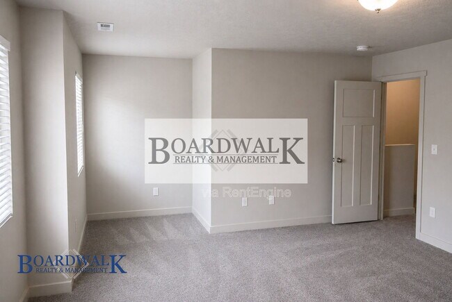 Building Photo - 14388 S Ferndale Way