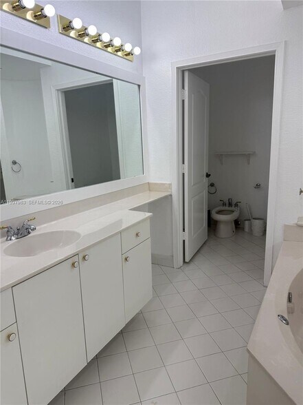 Building Photo - 10720 NW 66th St