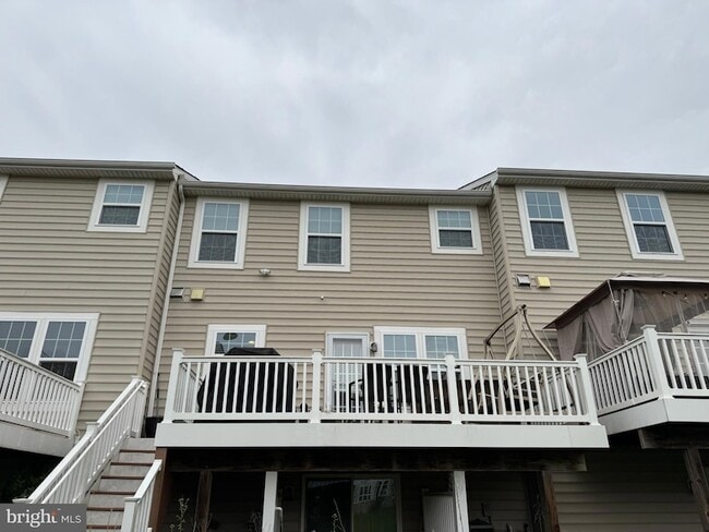 Building Photo - 1204 Madison Ln