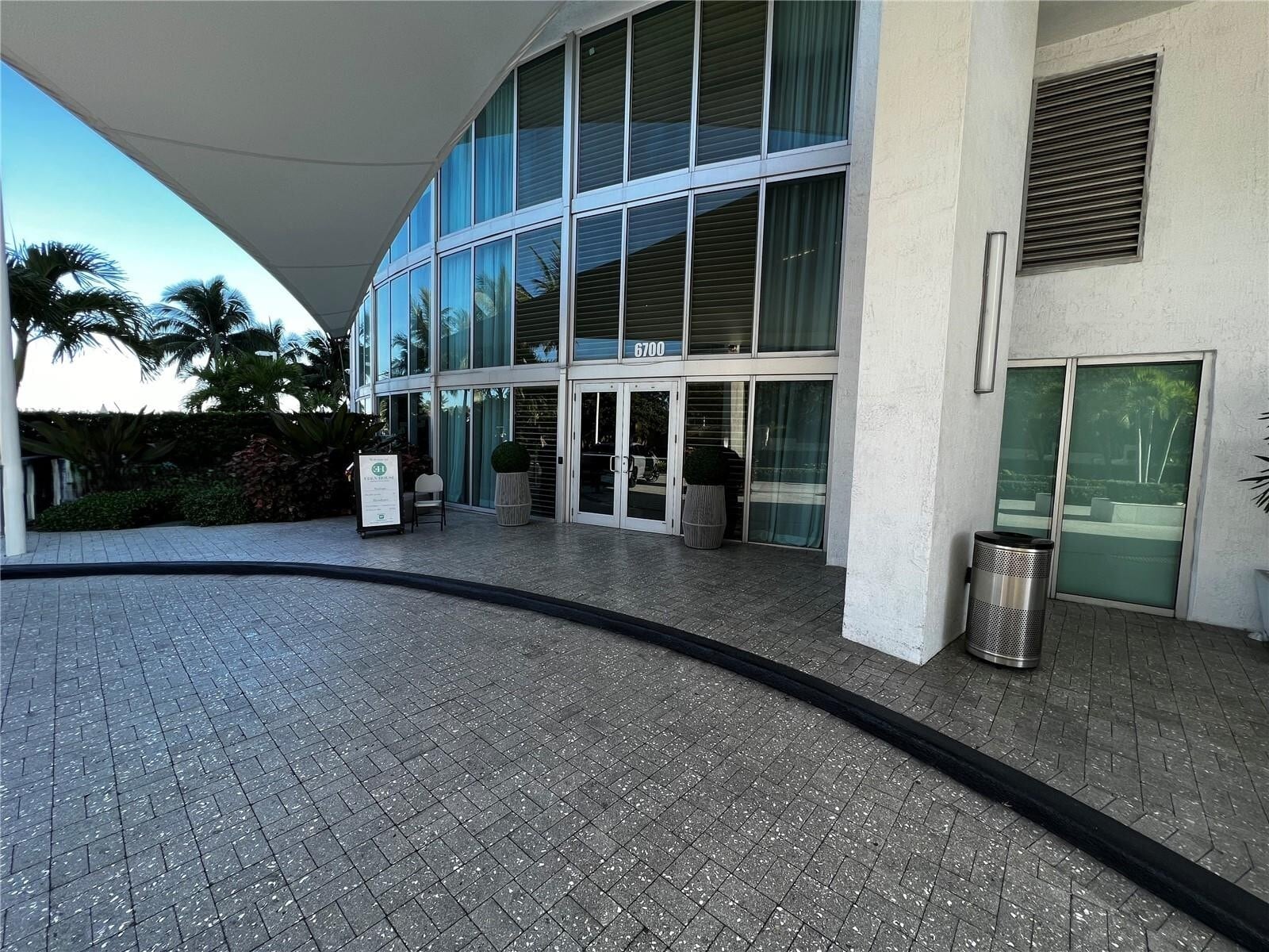 Building Photo - 6700 Indian Creek Dr