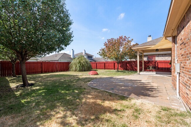 Building Photo - Gorgeous Upgraded Home in Villages at Hidd...