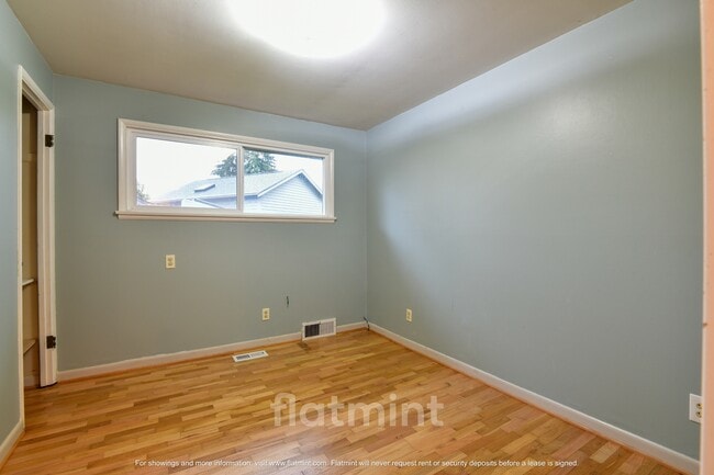 Building Photo - 8839 Densmore Ave N