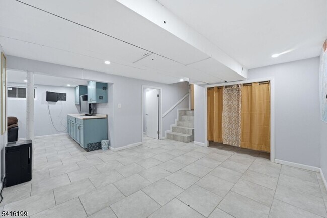 Building Photo - 30 Arden Rd