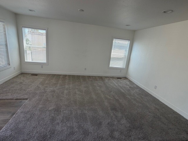 Building Photo - 2060 N Center St