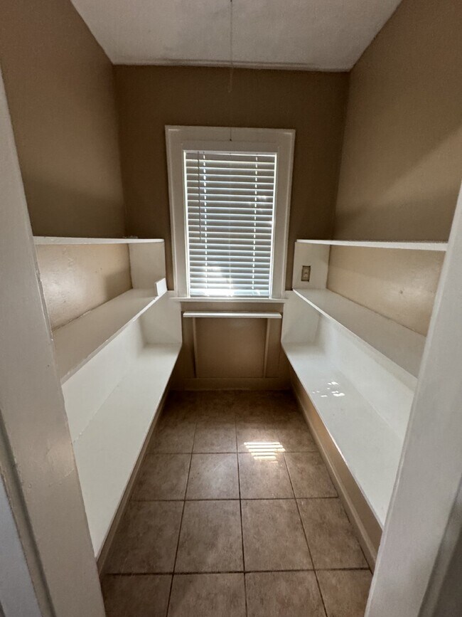 Building Photo - Updated 3 bedroom, 1 bathroom house with washer/dryer hookups Hurry! Limited-Time Special: NO APP...