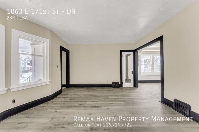 Building Photo - 1063 E 171st St