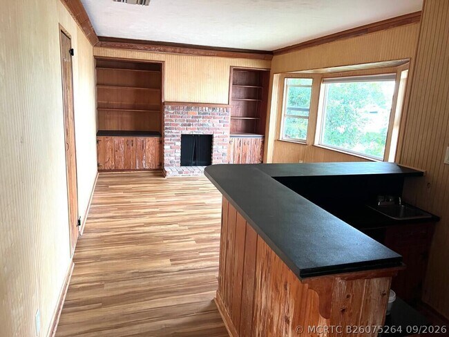 Building Photo - 4700 N Flagler Dr