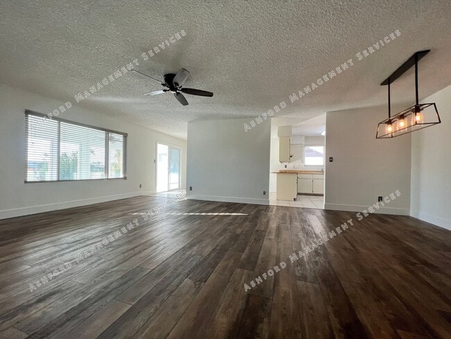 Building Photo - GOLF COURSE HOME W AMENITIES GALORE IN FOUNTAIN OF THE SUN 55+ COMMUNITY & COUNTRY CLUB