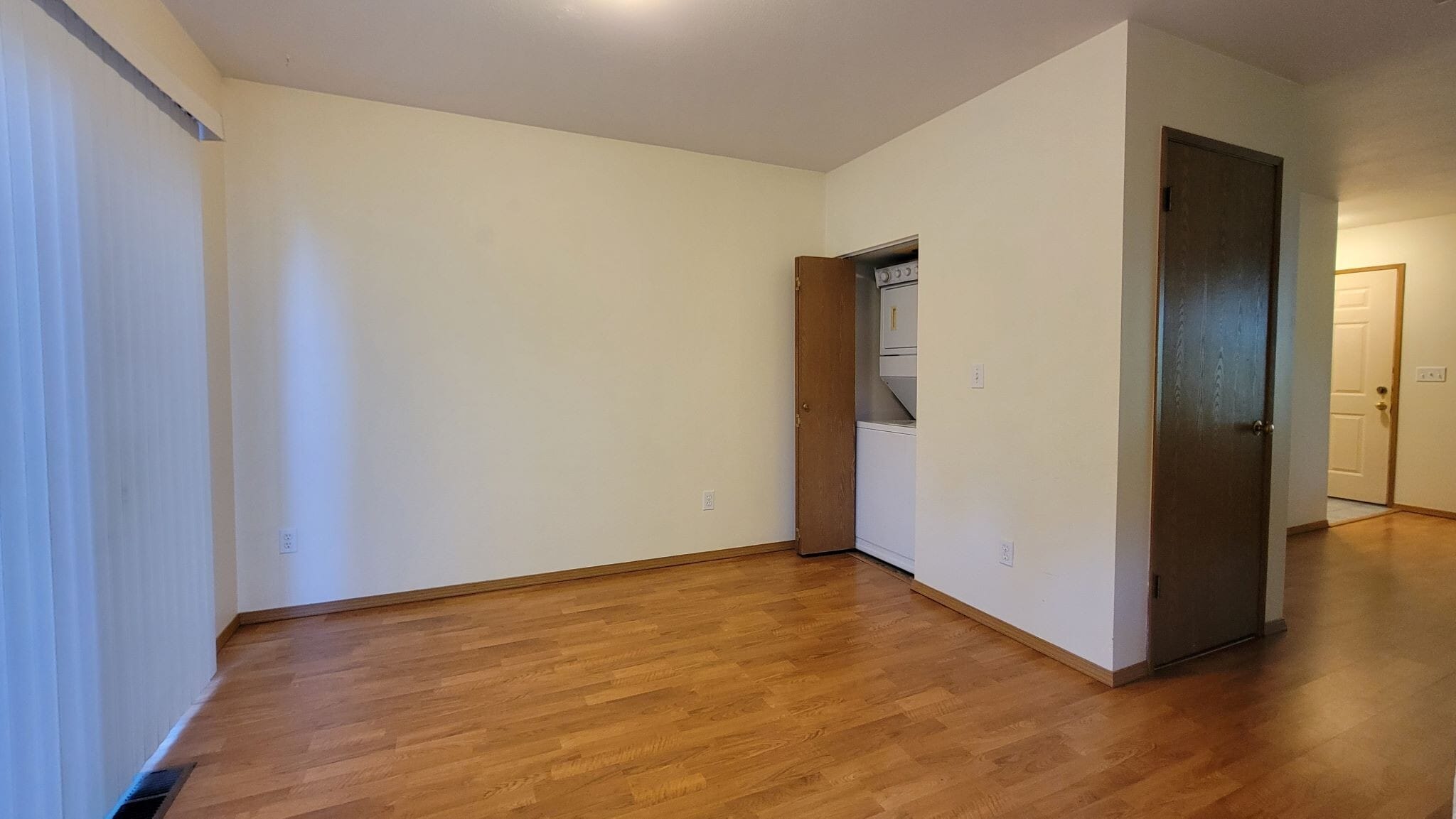 DINING + W/D - 1800 11th Ave