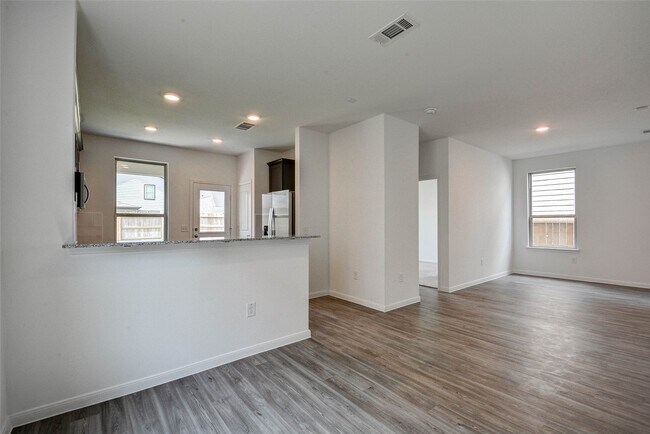 Building Photo - 16642 Teak Mantle Rd
