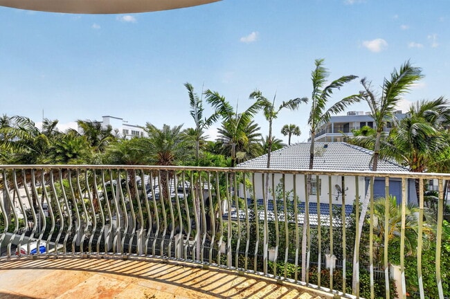 Building Photo - 616 SE 20th Ave