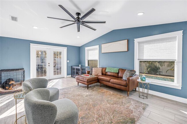 Building Photo - 354 74th Ave NE