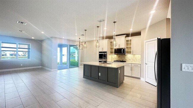 Building Photo - 3806 Savanna Palms Ct