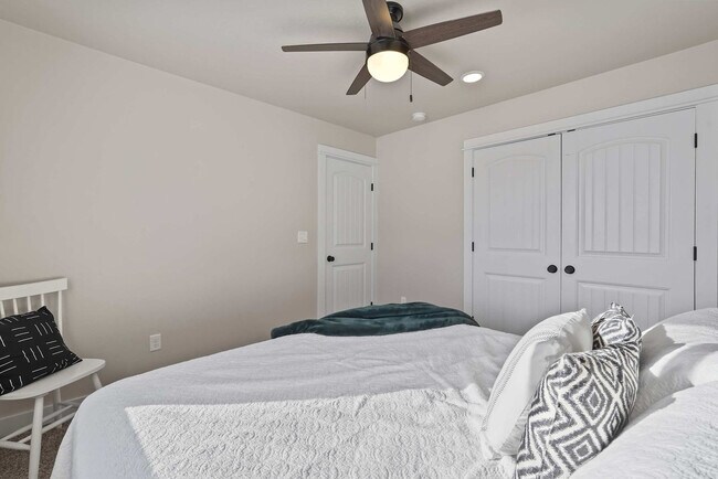 Building Photo - 2549 W Tango Creek Dr