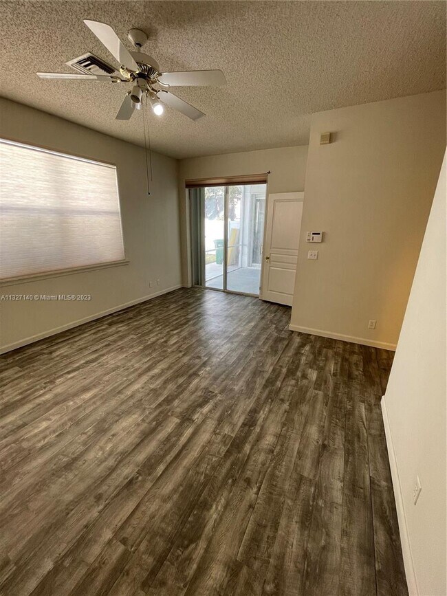 Building Photo - 5893 Plum Harbor Cir