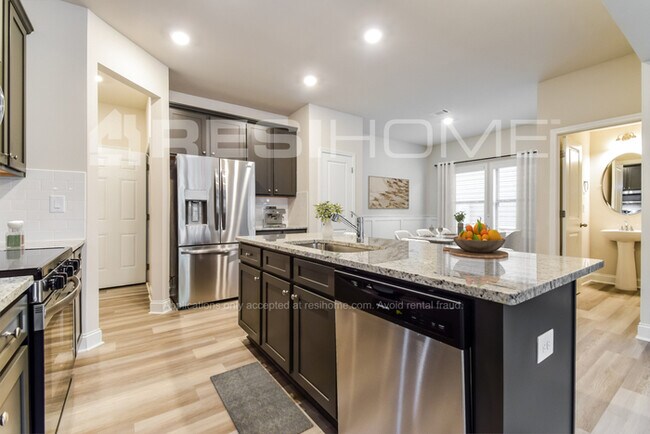 Building Photo - 12 Tilbury Pointe