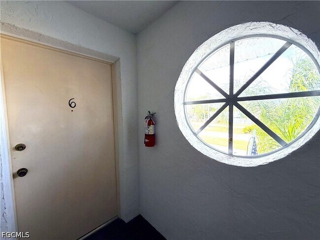 Building Photo - 7050 Nantucket Cir