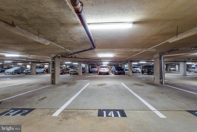 Building Photo - 1808 Old Meadow Rd