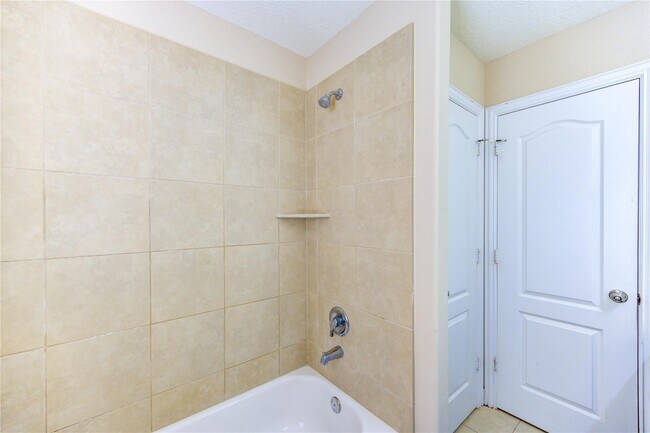 Building Photo - 15615 Lavender Bay Ln