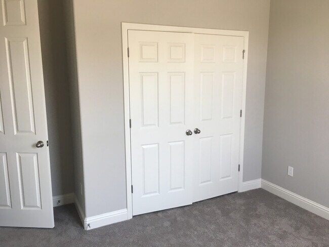 Building Photo - BEAUTIFUL ALMOST NEW HOME IN CLOVIS!