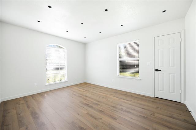 Building Photo - 6641 MacIntosh Dr