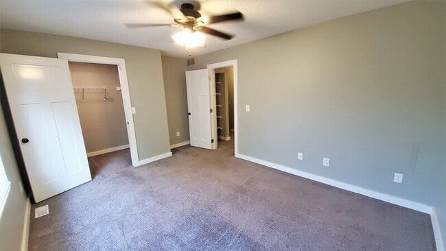 Building Photo - 448 N 18th Ave
