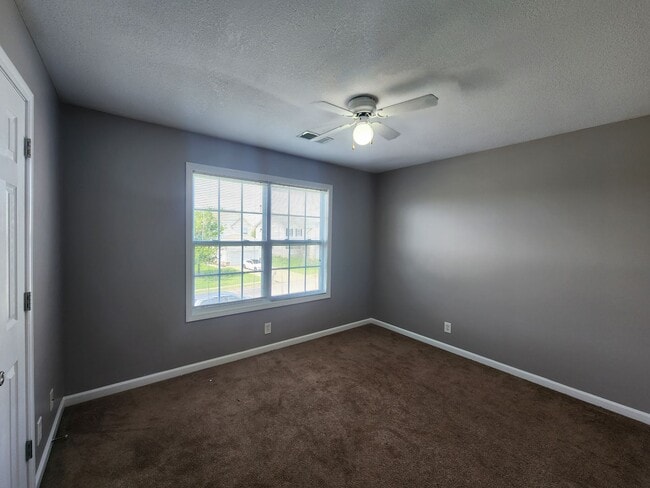 Building Photo - 112 N Cavalcade Cir